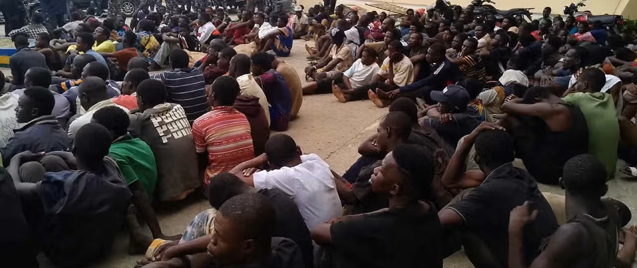 Police raid Abuja crime hideouts, arrest 300 suspects