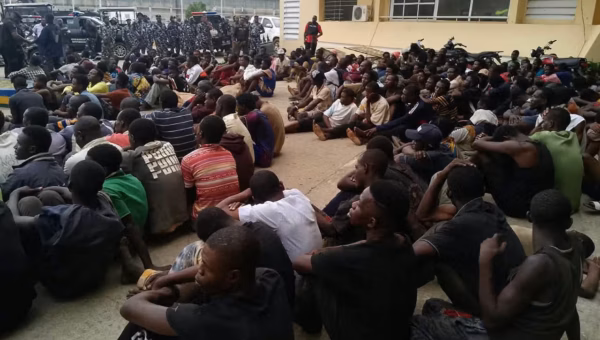 Police raid Abuja crime hideouts, arrest 300 suspects