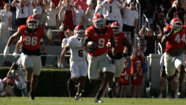 Georgia defense forces four turnovers in lopsided win against Oklahoma