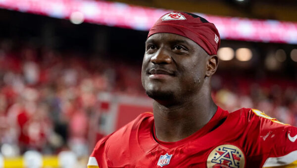 Walker stars for Chiefs as Swift & Cruise watch on