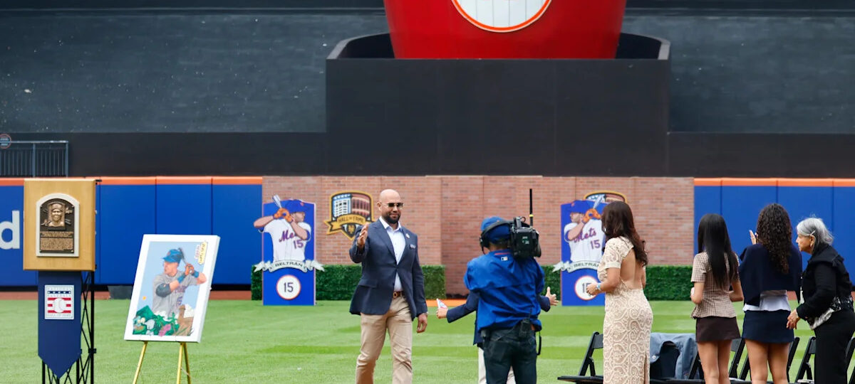 Carlos Beltrán won't rule out interviewing for Mets manager but doesn't sound interested