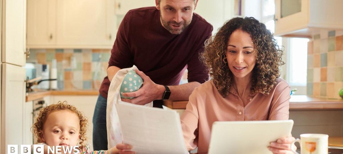 Almost half of households do not see benefits of economic growth, report says