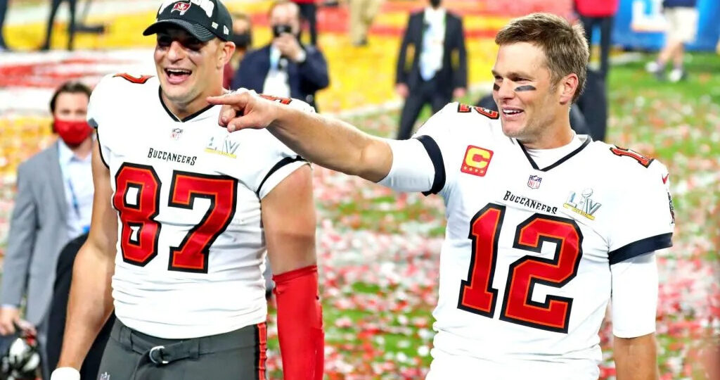 Rob Gronkowski ‘Loved’ Tom Brady’s Profane Reaction to Daniels Injury