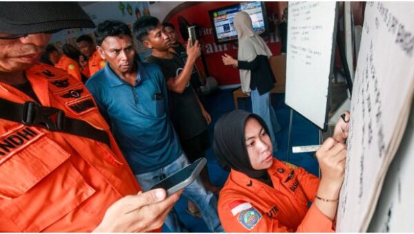 One Dead, 102 Rescued From Stricken Ferry Off Indonesia’s Java