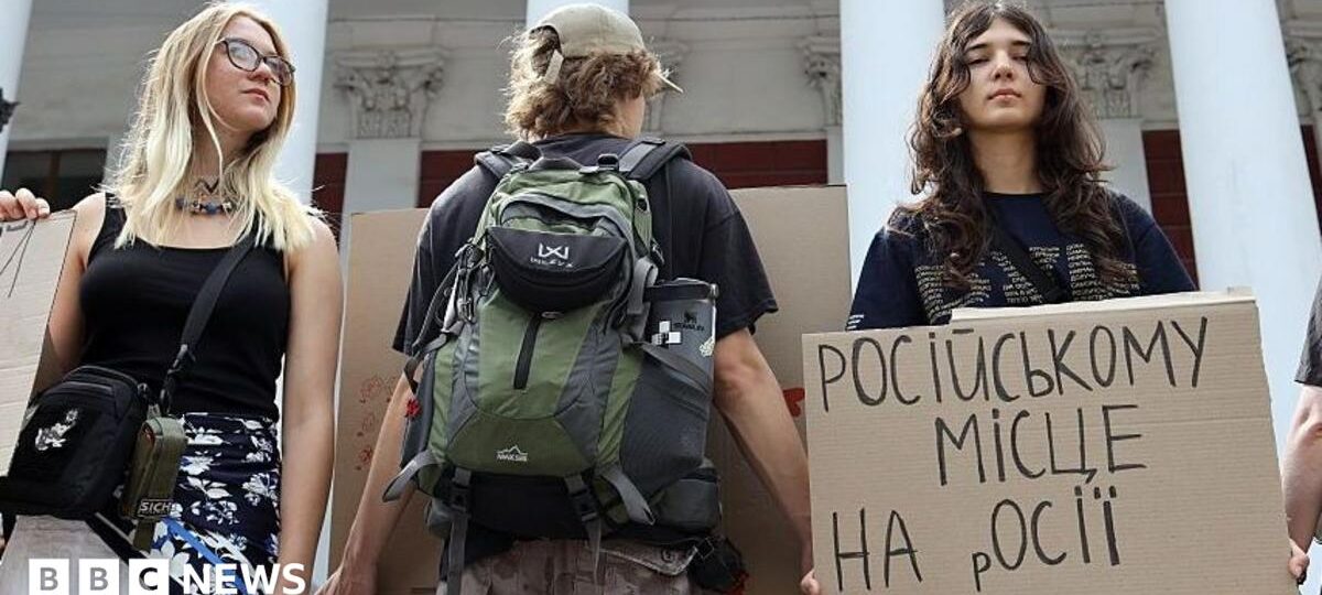 Majority Russian-speaking city in Ukraine considers language ban in the arts