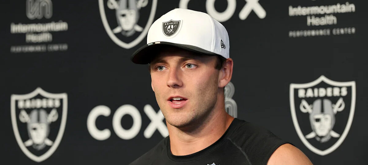 Brock Bowers will practice, still day-to-day