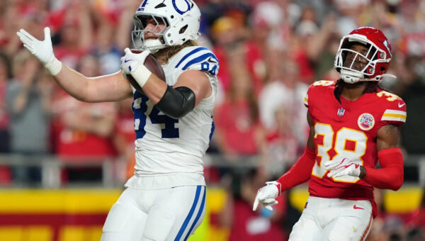 Tyler Warren reels in a short touchdown in KC