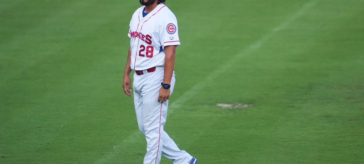Smokies earn win, honor Dolly in final home series opener before playoffs