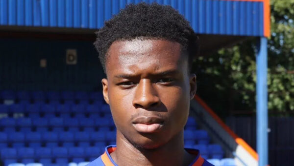 Footballer turns to fundraiser for knee operation