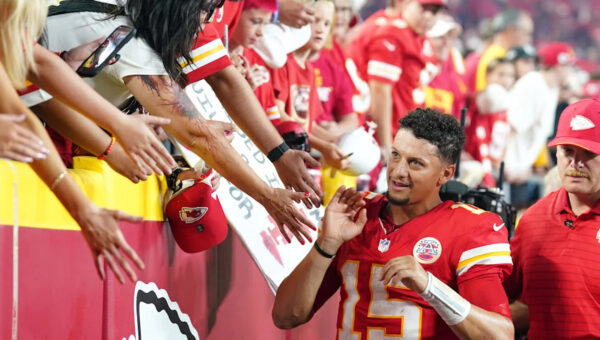 Ex-Broncos DB sounds off on Chiefs' fast start in 2026 regular season
