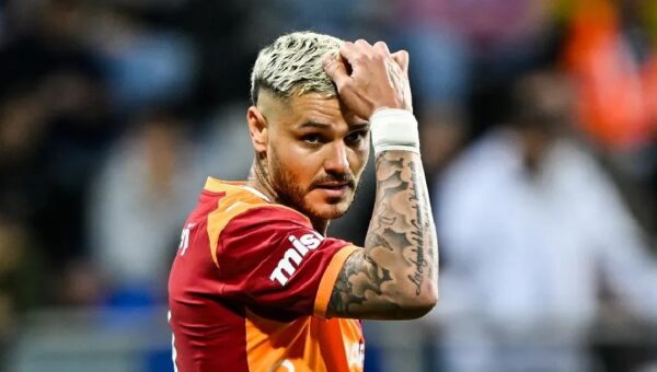 Lazio resume Mauro Icardi talks