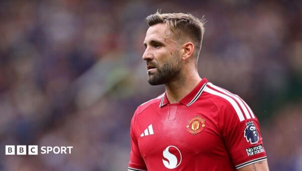 Man Utd and their calculated left-back gamble