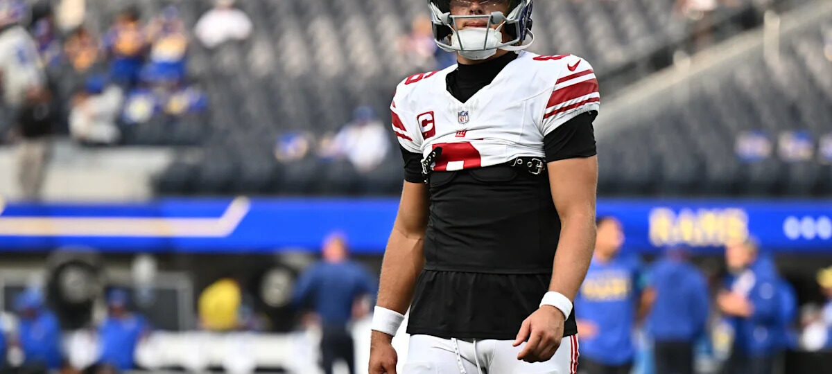 Jaxson Dart injury update as Giants QB leaves game vs Rams