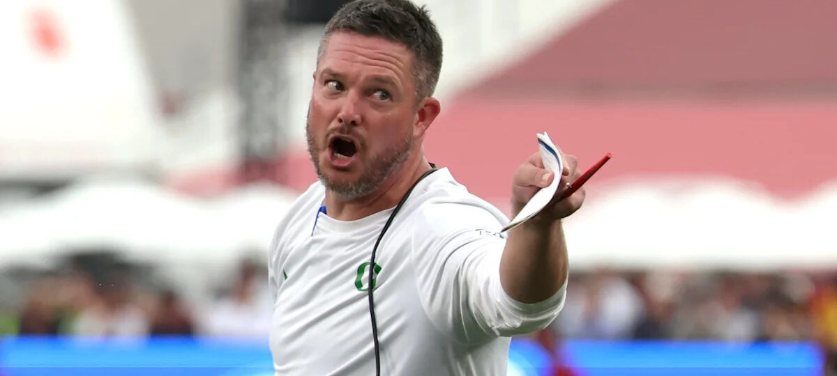 ‘I don’t think you’d ever see that from our players’: Oregon coach calls out ‘disgusting’ USC hit and celebration