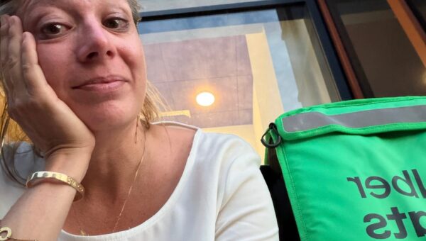 I'm 45 and spent months trying to find a new corporate job. Now I'm delivering food to support my 2 kids.