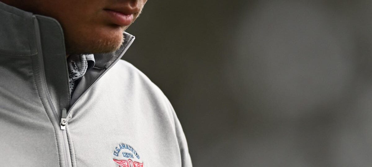 Professional men are still obsessed with the quarter-zip. Here's why.
