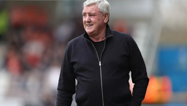 Steve Bruce compares Leeds United star to Declan Rice
