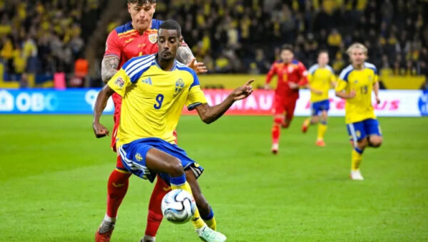 Isak returns to Liverpool after injury scare