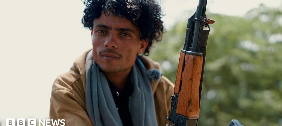 Inside Yemen's front-line city as Houthis battle for control
