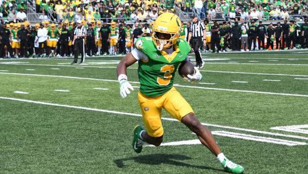 Oregon WR Jeremiah McClellan suffered broken foot before Portland State blowout