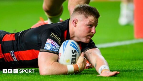 Warrington edge past Leeds to reach Grand Final