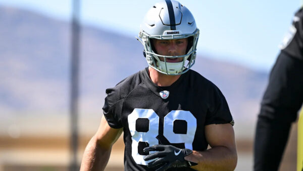 Is Brock Bowers playing today? Latest injury update on Raiders TE
