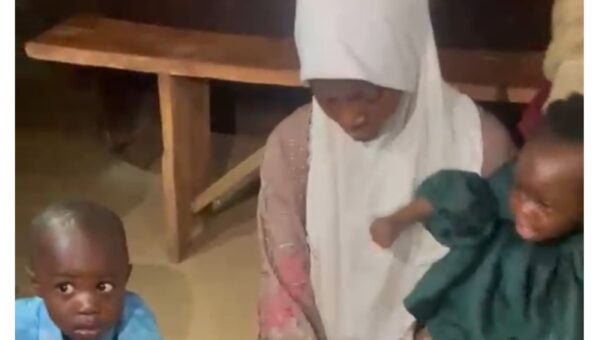 Wandering woman with children found in Osogbo