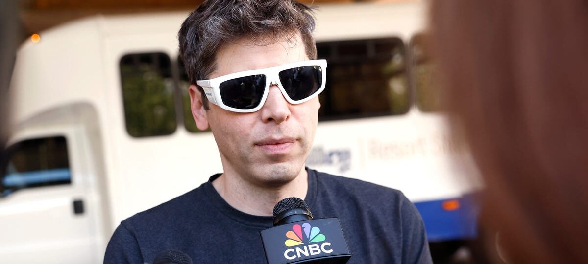 Sam Altman says he doesn’t like smart glasses: ‘I find it very uncomfortable talking to people with a camera and a light’