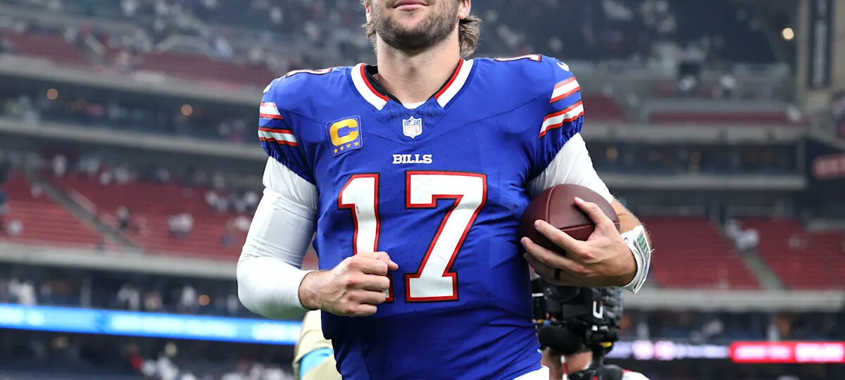 Josh Allen had hilarious reaction to spider crashing press conference