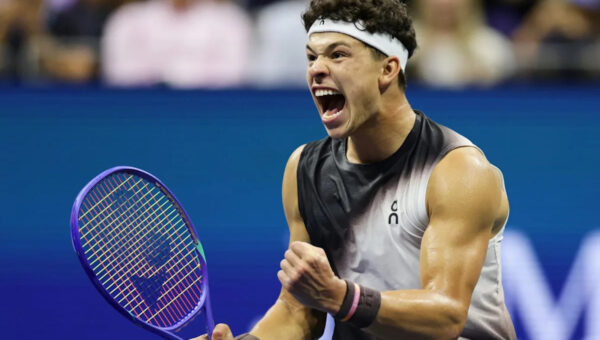 Ben Shelton stuns Carlos Alcaraz in late-night epic to reach US Open semi-finals
