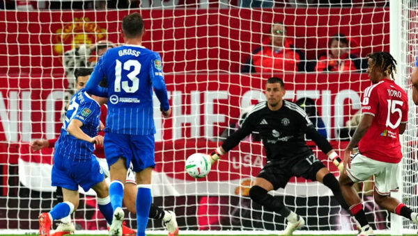 Brighton rally from two down to beat Man Utd in League Cup, Villa win