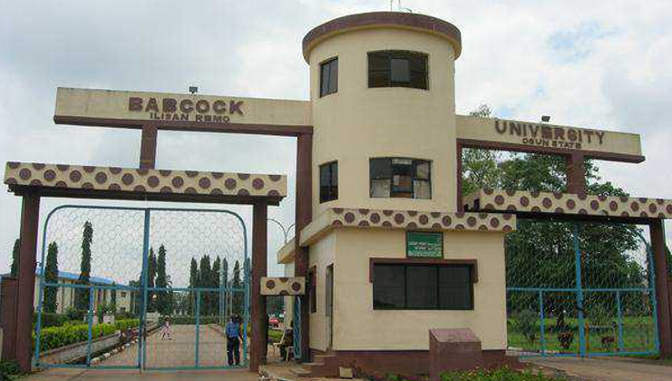 Babcock university inducts 20 new medical doctors