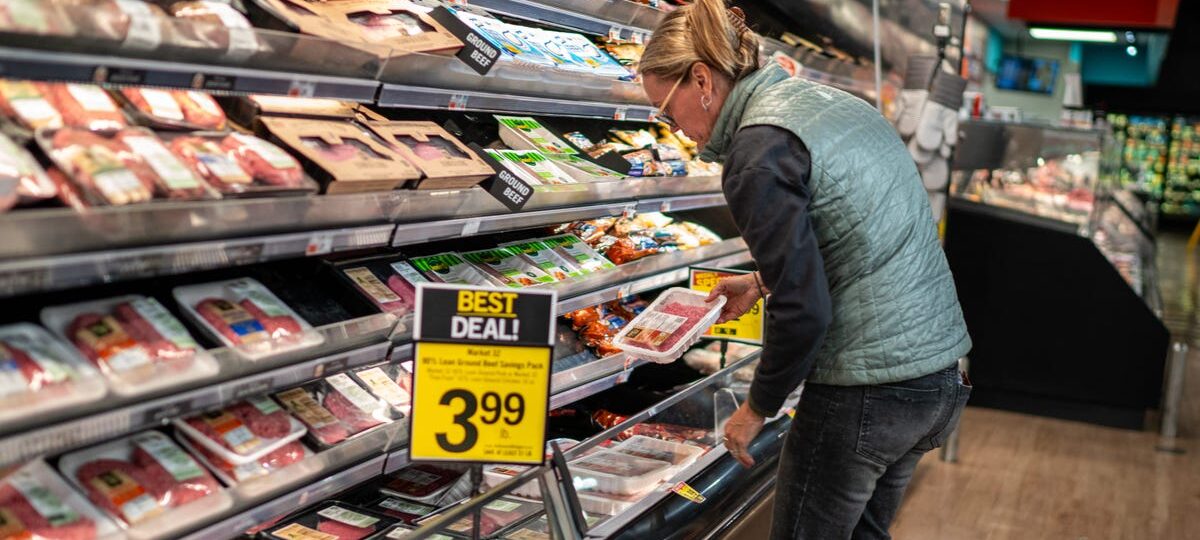 Inflation is kicking off a discount arms race between grocery stores