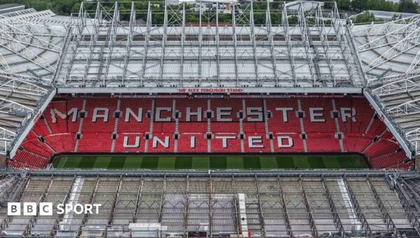 Man Utd borrow another £90m as debt tops £1.1bn