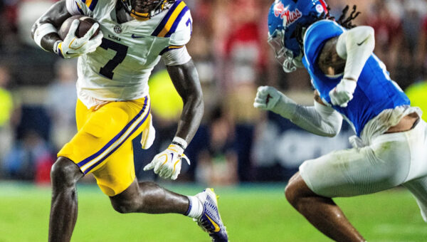 LSU football gets positive injury update on Trey’Dez Green
