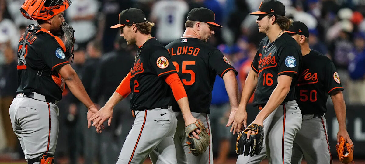 Alonso hitless in return to Queens but Henderson's homer eliminates Mets as Orioles win 2-1