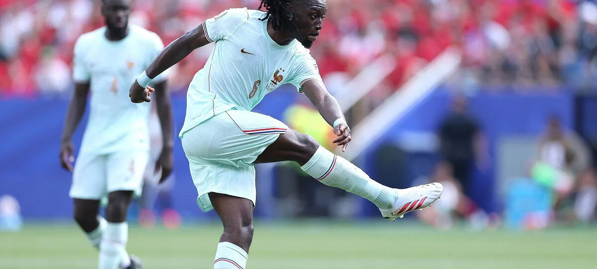 What Man United must pay as Serie A giants make major transfer decision on key INEOS target