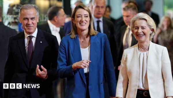 EU chief opens door for Canada to become 'associate member'