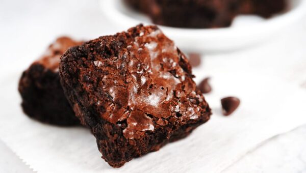 I attended pastry school in France. Here are 6 tips for making the best brownies.