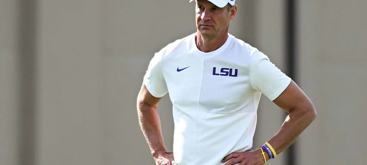 New ways to pick College Football Playoff, LSU's villain era and Aggies on the rise? | Bohls