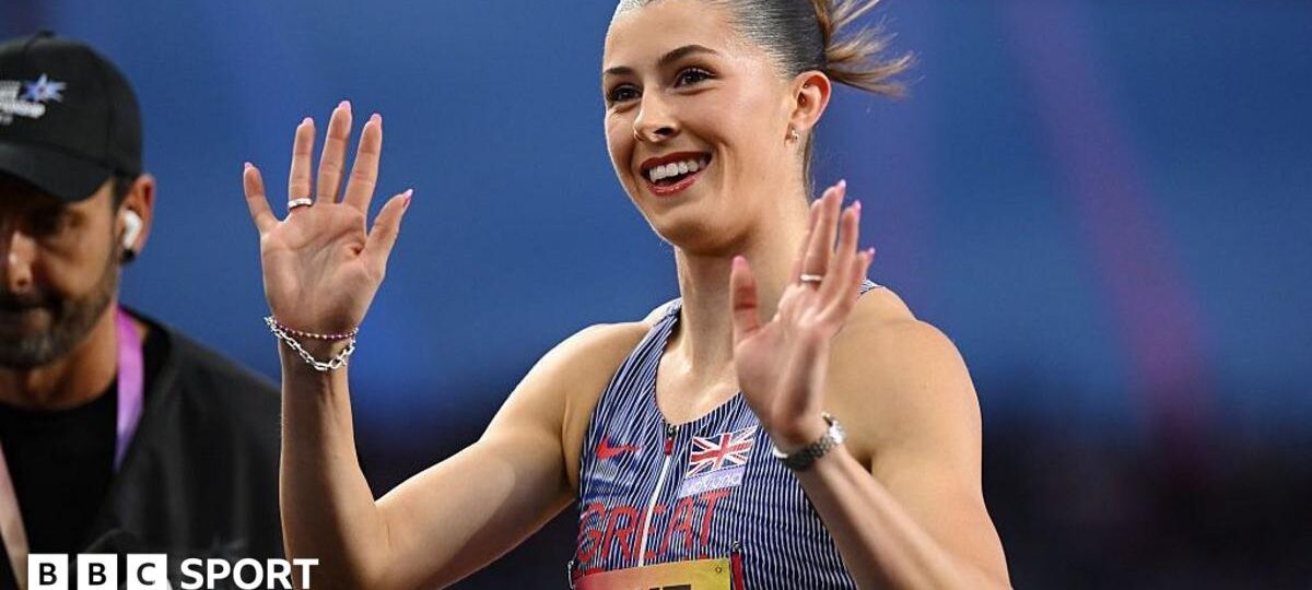 ‘This is what women in sport look like’ – Hunt responds to Sweeney advert