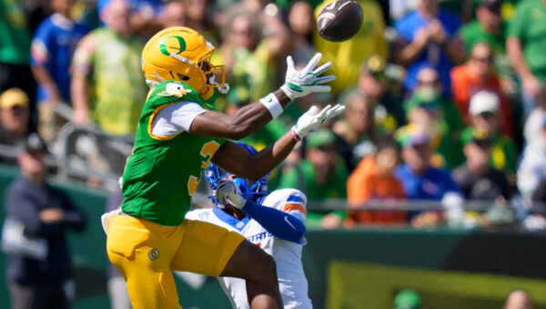 Oregon football’s Jeremiah McClellan’s injury. What we know