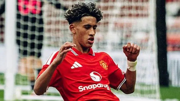 Youth star JJ Gabriel, 15, on brink of leaving Man Utd