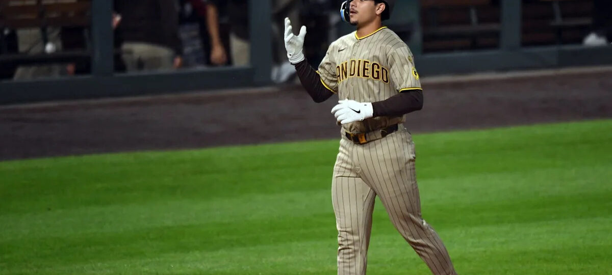 Salas swats first two MLB home runs, Padres pour it on in win at Colorado