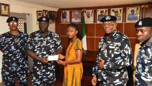 Lagos police present N89.2m to families of 157 deceased officers