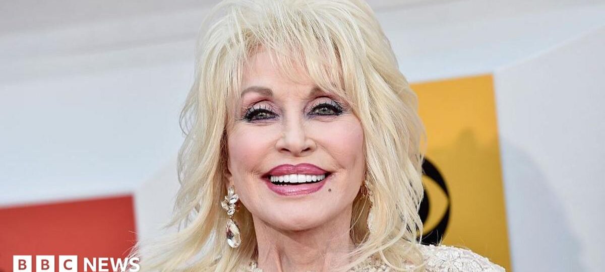 Dolly Parton's manager accuses her nephew of threats and intimidation