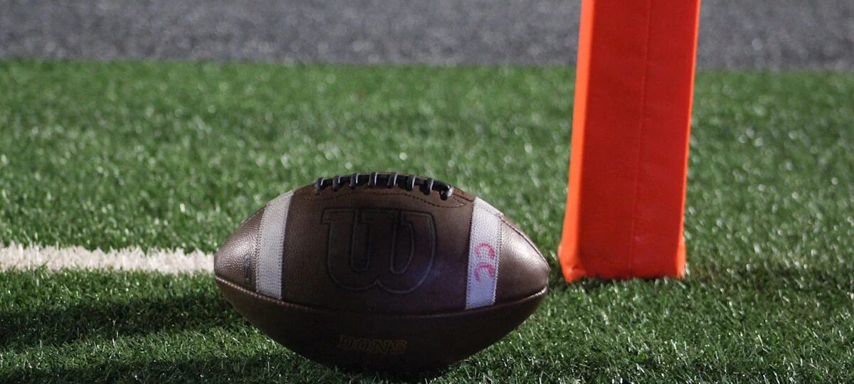 Texas high school football team's 19-year district win streak comes to end