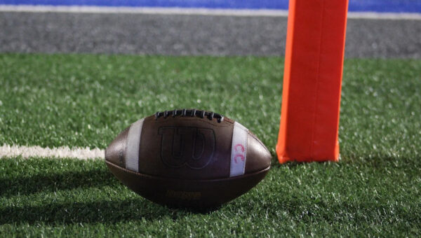 Texas high school football team's 19-year district win streak comes to end