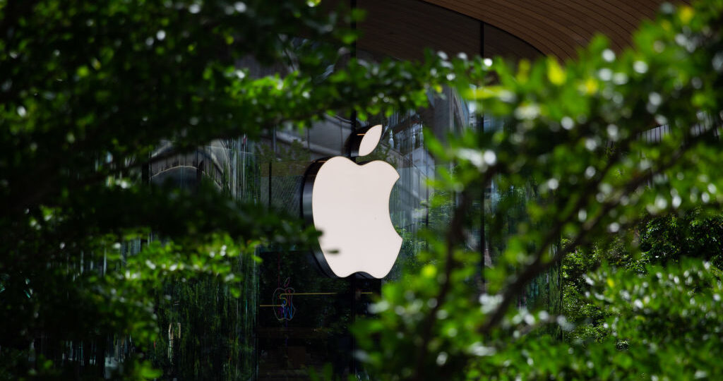 The man who built Apple’s stores doesn’t buy Silicon Valley’s bet on AI shopping