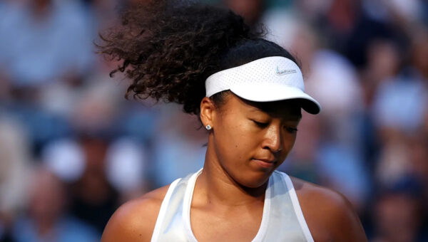 US Open: Elena Rybakina dispatches Naomi Osaka in straight sets after dominant start